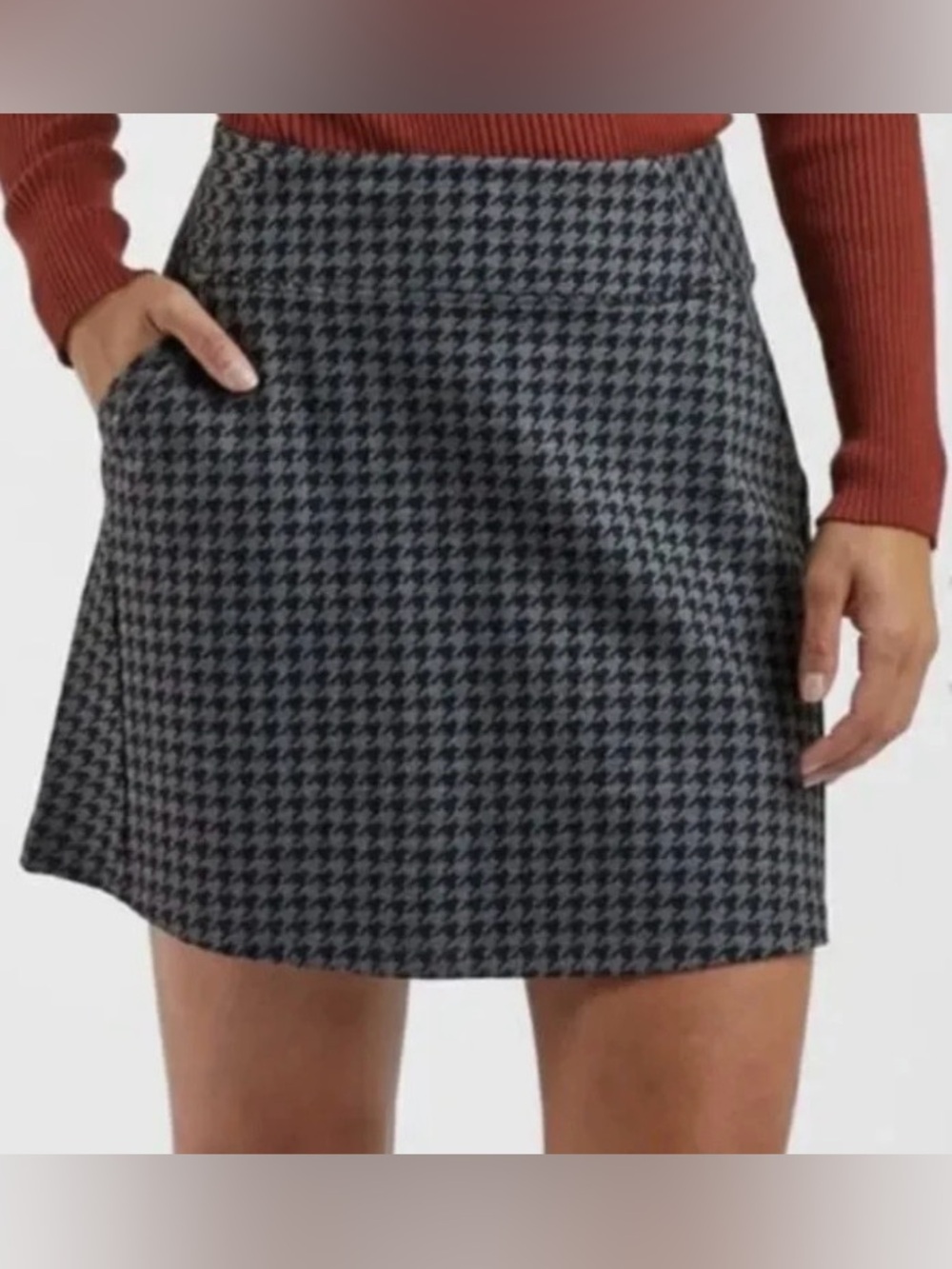 Title Nine Houndstooth Mini Skirt - Black & Gray